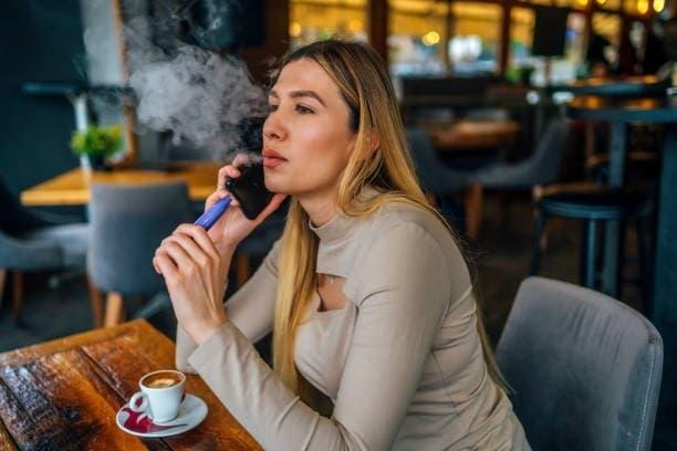 e papierosy Guide 2025, elf bar einweg e zigarette im Test, Erfahrungen und praktische Kauf-Tipps