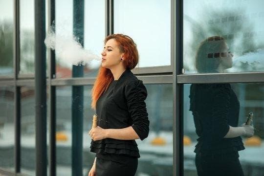 Sicher reisen mit IBVape Shop: Kannst du eine e zigarette im flugzeug mitnehmen – Tipps und Regeln von IBVape Shop