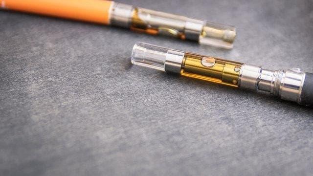 Praktischer Vergleich IBvape E-cigarete und cbd einweg vape test mit Kaufberatung und Testergebnissen