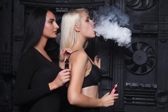 Vape im Vergleich zu e zigarette kohlenmonoxid Risiken beim Dampfen und was Nutzer wissen sollten