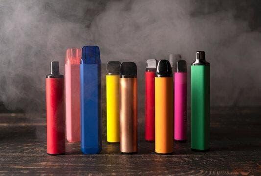 Entdecken Sie die nejlevnější e-cigareta für perfekten Genuss mit einweg vape groß Angebote