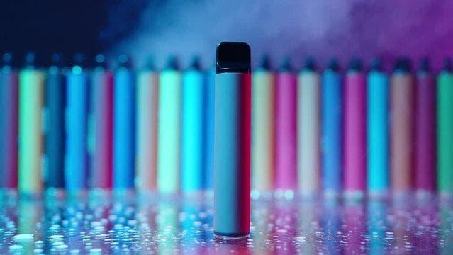 Entdecken Sie im IBVape Shop exklusive Angebote und kreative Looks mit r.e.m. beauty liquid eyeshadow