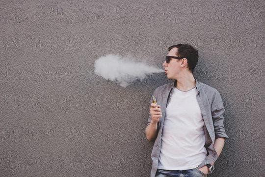 Jednorázová E-cigareta entdecken – aktuelle Trends und warum einweg vape hersteller jetzt auf Design und Sicherheit setzen Jednorázová E-cigareta entdecken – aktuelle Trends und warum einweg vape hersteller jetzt auf Design und Sicherheit setzen