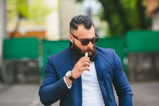 e-dym präsentiert inhaltsstoffe von liquids für die e zigarette und liefert e-dym Tipps zu Sicherheit, Aromen und Prüfverfahren