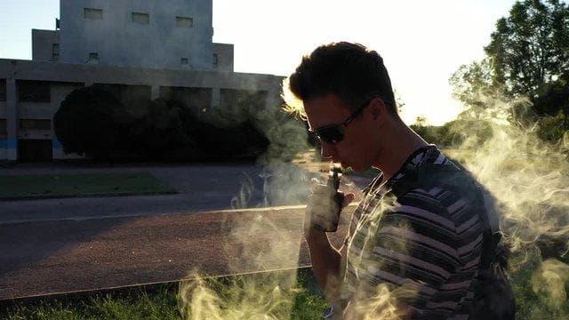 12000 Züge Vapes jetzt entdecken im e zigaretten shop niederlande, Top Auswahl und schneller Versand